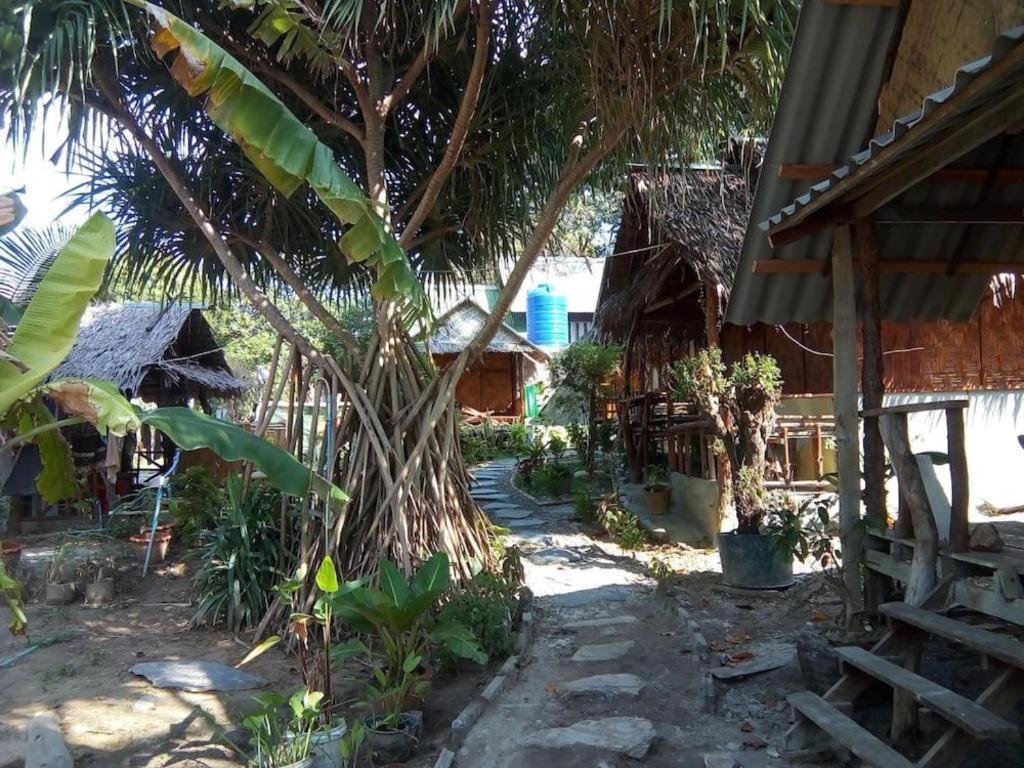 Relax Beach House Hotel Ko Lanta Exterior foto