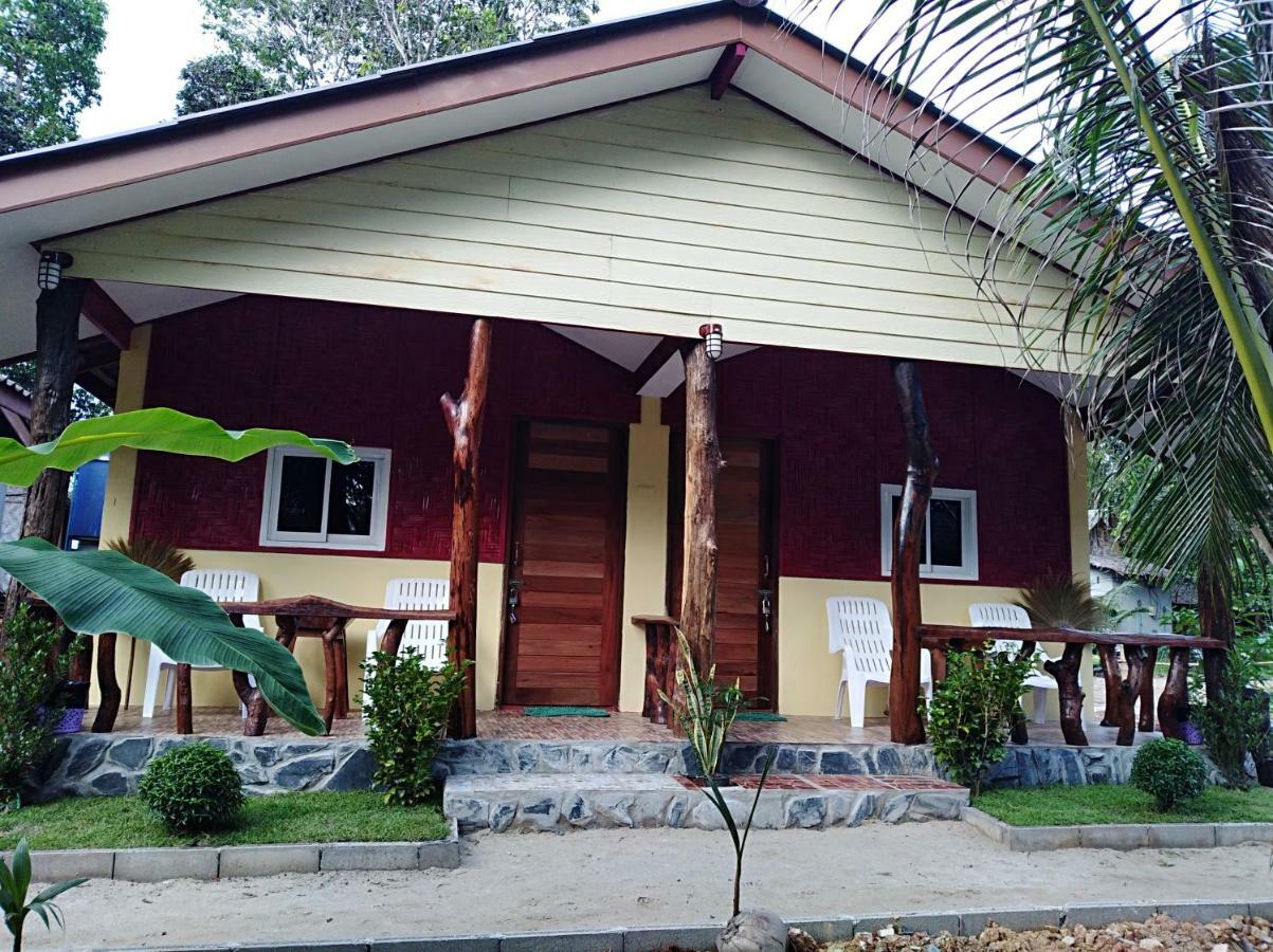 Relax Beach House Hotel Ko Lanta Exterior foto